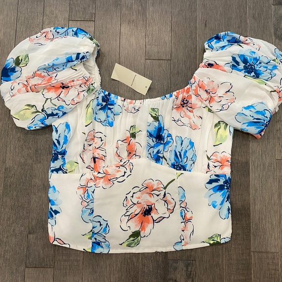 NWT Abercrombie Ruched Puff Sleeve Scoopneck Top - Picture 4 of 7